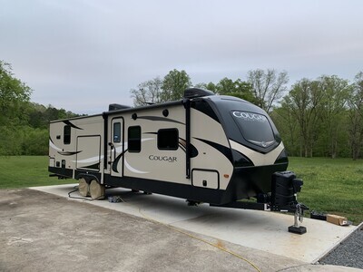 2019 Keystone Cougar  33 MLS Brand NEW!