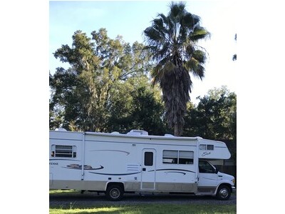 Shasta 31ft Class C With Slide