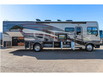2018 Fleetwood Bounder 36D Bunks