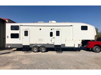 2009 Fuzion Toy Hauler