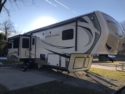 2018 Keystone Montana 3721RL 40�