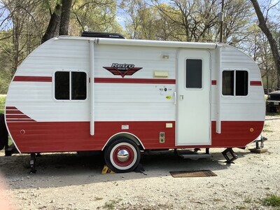 2018 Riverside RV Retro Travel Trailer 