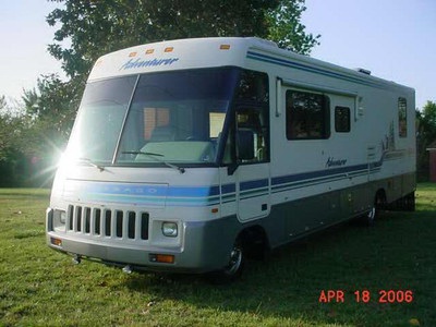 95 Winnebago Adventurer 32