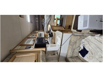 2000 S and S truck Camper