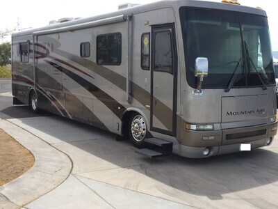 2002 Newmar Mountain Aire - $6,500