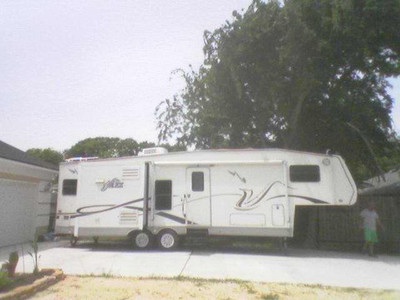 2003 Jazz by Thor  Excellent Condition