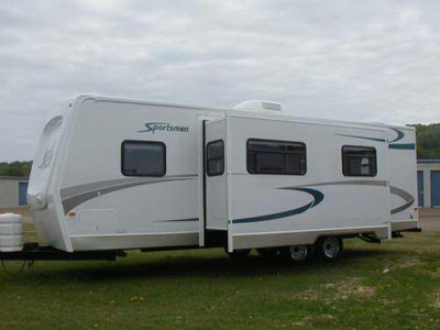 2005 Sportsmen 2903PL