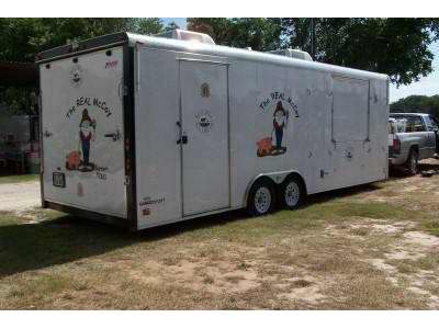 2003 food vending trailer with living qu