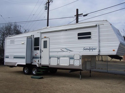 2003 Sandpiper  5th Wheel