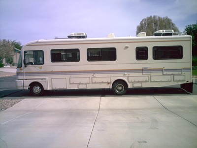 1991 Fleetwood Bounder- 31 Ft.- $15500