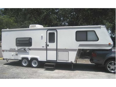 2000 5th Wheel Apache Renegade