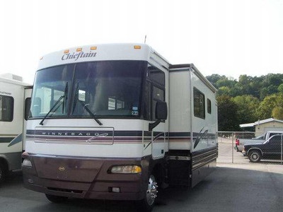 1999 Winnebago Chieftan 36L Class A