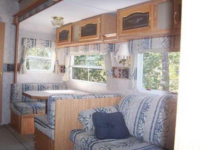 2004 Cedar Creek 362BBS 2 Slides 4 Bunk 