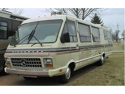 1987 Winnebago Elandan 