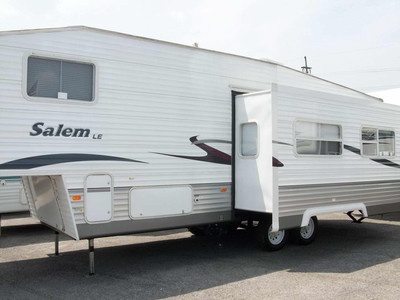 2006 Salem 27RLSS Fifth Wheel For Sale!