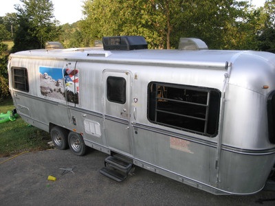 1983 Silver Avion Classic 30P - $6900.00
