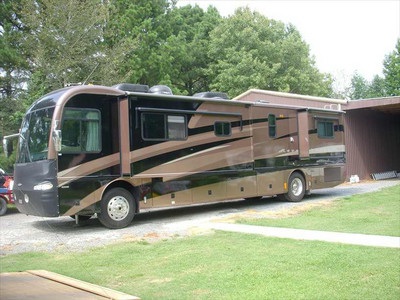 2004 Fleetwood Revolution 
