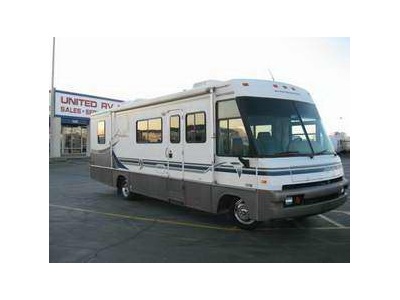 1997 Winnebago Adventurer 32wq