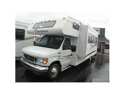 2003 Coachmen Leprechaun 314SS Motorhome