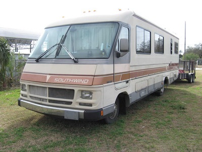 $2,500  1988 32 southwind needs work