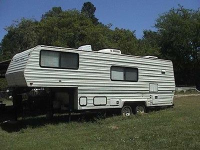 1992 24 Timbercreek GN Travel Trailer -