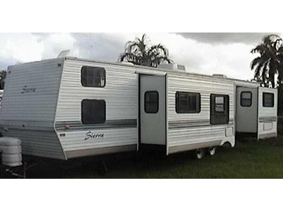 2002 38BHDS  DoubleSlide by Forest River