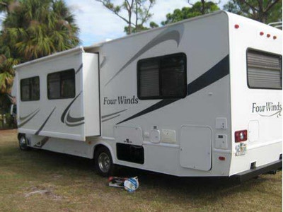 2005 Fourwinds Chateau Model 31P