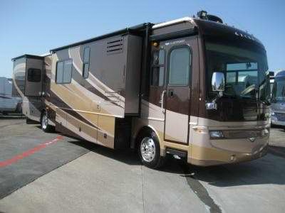 2008 Fleetwood Excursion 40X  1056 miles