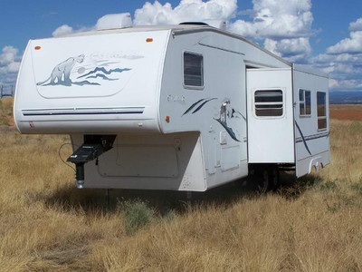 2002 5th wheel with slide