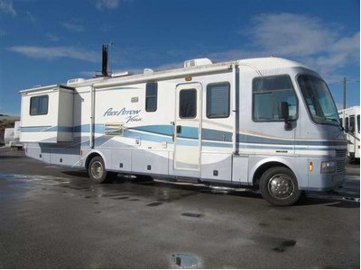 1999 PaceArrow Vision 34N - With 2 Slide