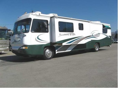 2000 Tiffin Allegro Bus Diesel Pusher - 