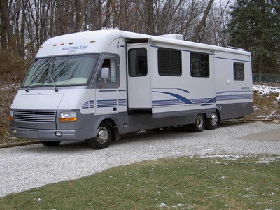 low mileage 38 Newmar Kountry Aire