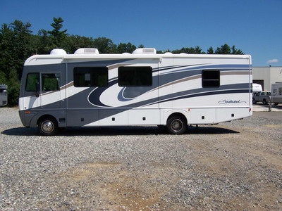 2006 Fleetwood Southwind 32VS. $82,000