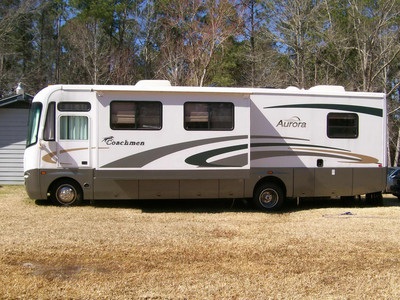 2003 Coachmen Aurora  34