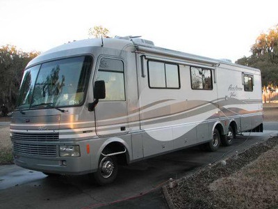 1997 Fleetwood Pace Arrow Vision