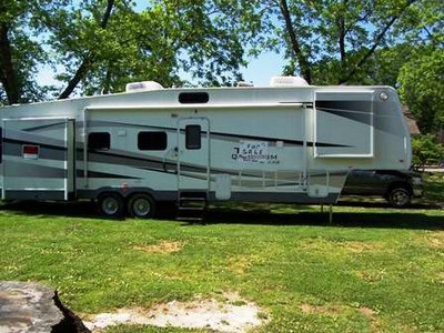 2006 Fleetwood Terry Quantum AX6 395 RL 