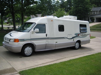 Handicap Equiped RV - 2005 Winnebago