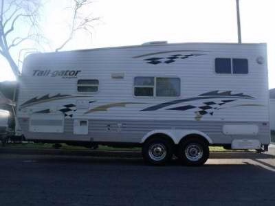 CA - 2004 22� Keystone Tailgator