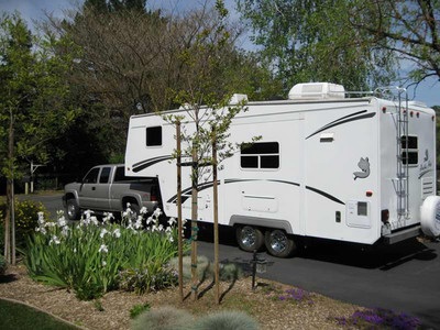 2006 Arctic Fox 24-5N