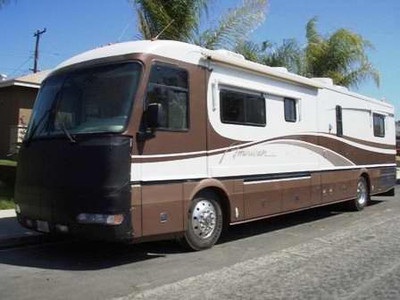 1999 American Coach American Tradition 