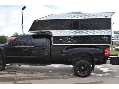 2005 Black/Chrome Capri Camper 