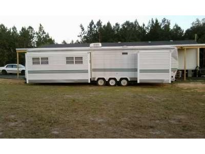 2005 39 park model