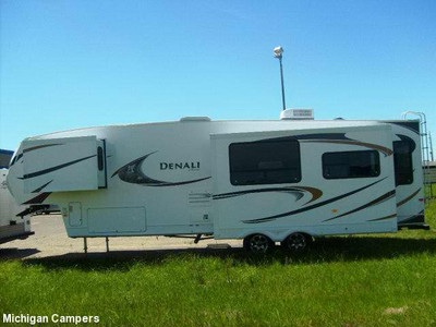 2011 Dutchmen Denali 320RLS Fifth Wheel