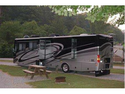 2007 Fleetwood Excursion 40E w/ only 16,