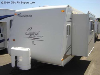 2005 Coachmen Capri 29