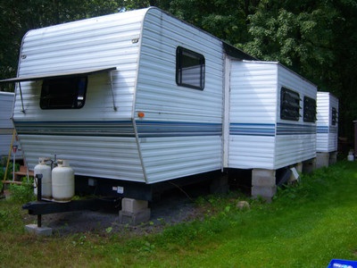 Trailer For Sale On The Shores Of Lake 