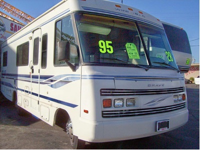 1995 Winnebago Brave 28RC $16,850