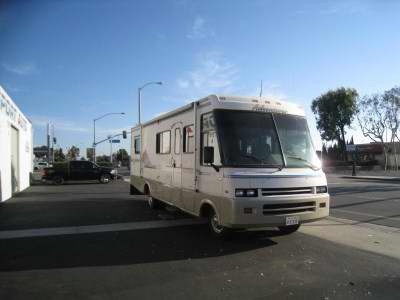 CA - 1994 32� Winnebago Adventurer