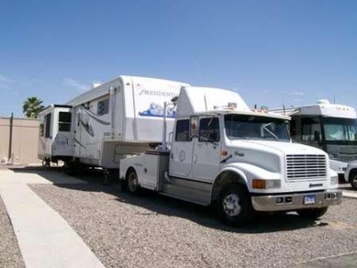 2004 Holiday Rambler Presidential & Truc
