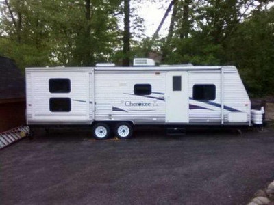 IL - 2006 28� Forest River Cherokee w/2 